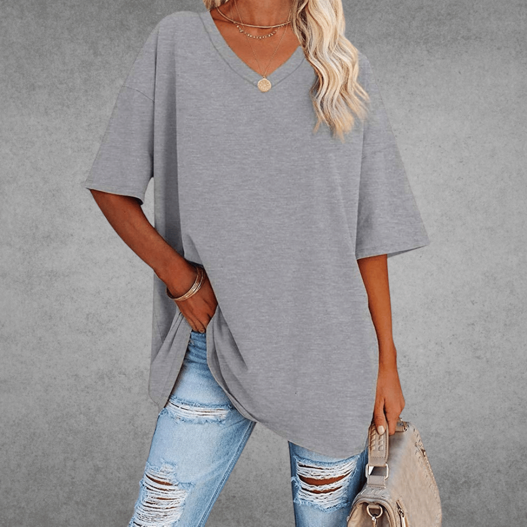 Sienna Moreau | Oversized V-hals T-shirt med afslappet elegance