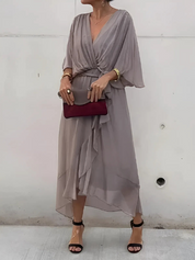Natalia Bergland | Midi-Omslagskjole i Navy med Wrap-Design