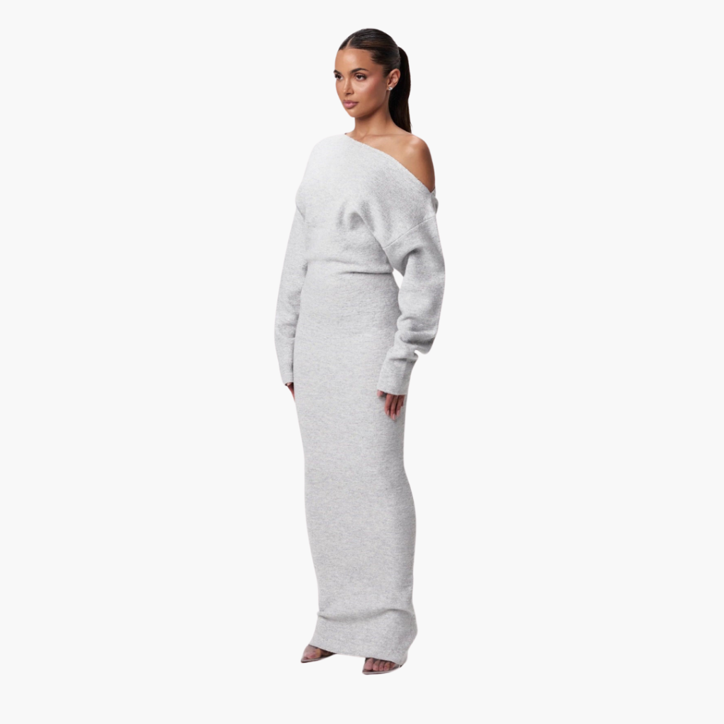 Sofia Bellini | Off-shoulder midi kjole i blødt strikdesign