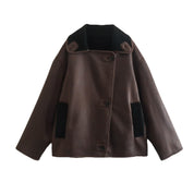 Stine Bang | Faux-shearling frakke med kontrastkrave
