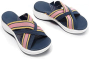 Amélie Rousseau | Casual sandaler til kvinder med krydsede stropper og moderne design