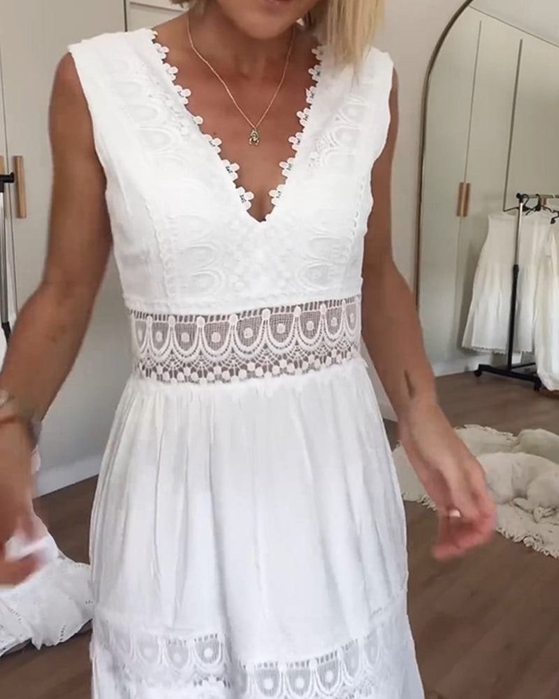 Angelica Rossini | Midi-sommerkjole i hvidt med blonder og V-hals