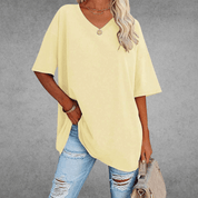Sienna Moreau | Oversized V-hals T-shirt med afslappet elegance