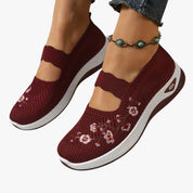 Rikke Nielsen | Slip-on Sneakers med Broderi og Svangstøtte