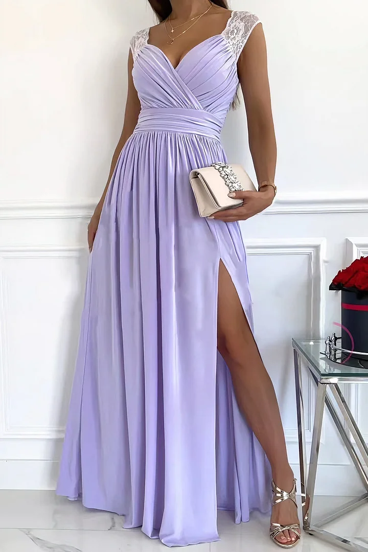 Gianna Ashcroft | Ærmeløs Maxi-kjole i Blush med Blonde-detaljer