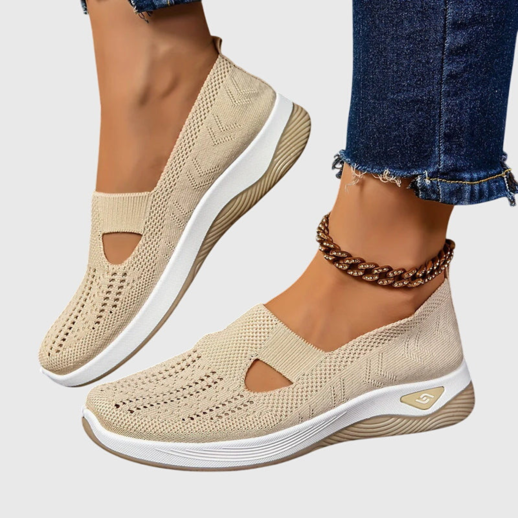 Elena Moretti | Åndbare slip-on sneakers i let strikdesign