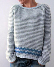 Malene Vinther | Blauer Strickpullover mit Waldmotiv für Damen