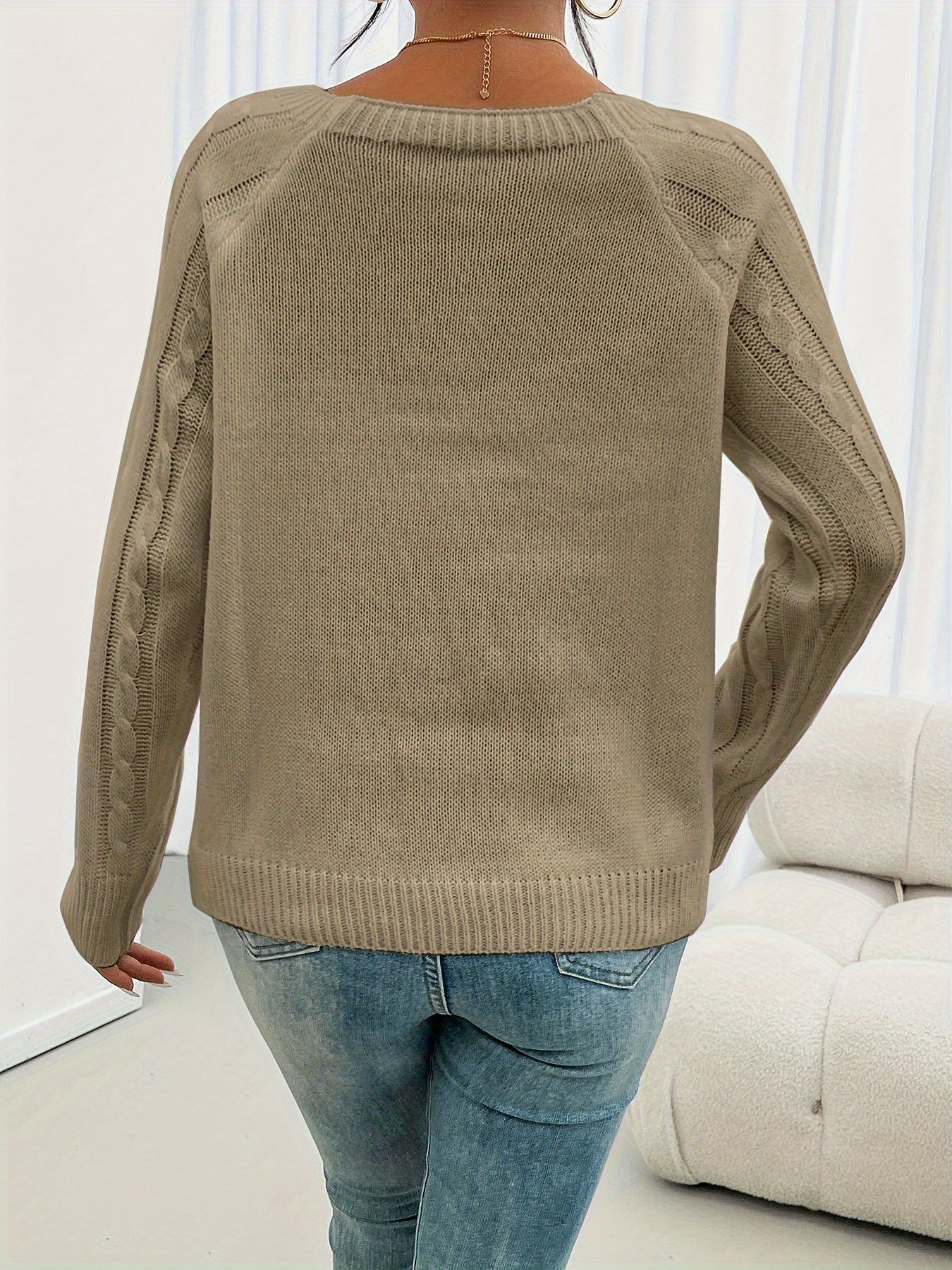 Birgitte Kruse | Strikket Sweater med Knapdetaljer