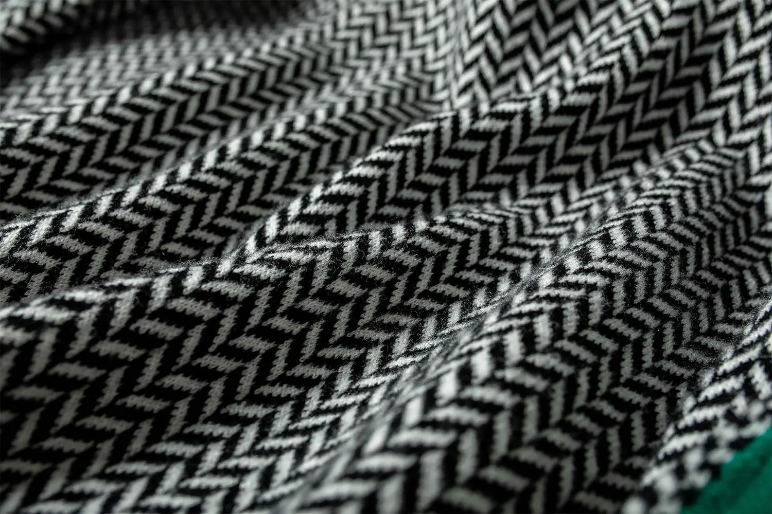 Cordelia Ashburn | Stribet Sweater i Varm Hverdag-Stil