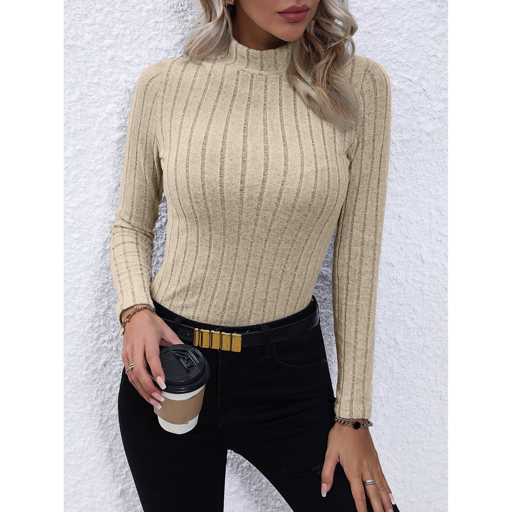 Karla Bonde | Ribstrikket bluse med højhals