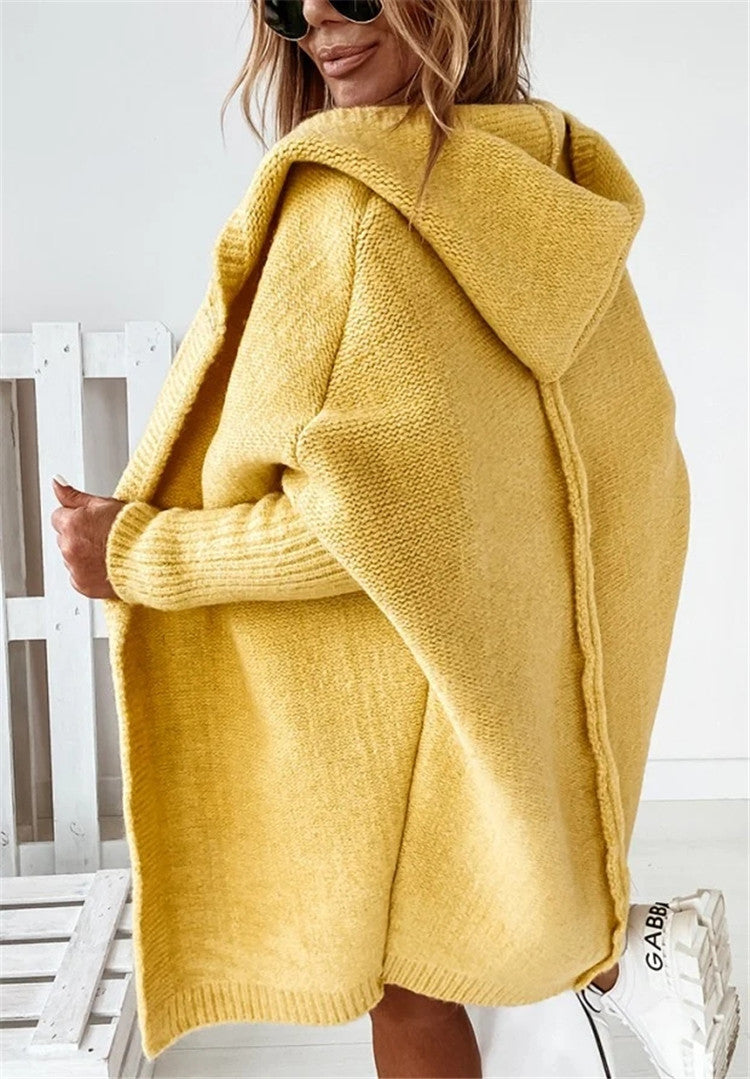 Gry Werner | Oversized kardigan s kapucí a netopýřími rukávy