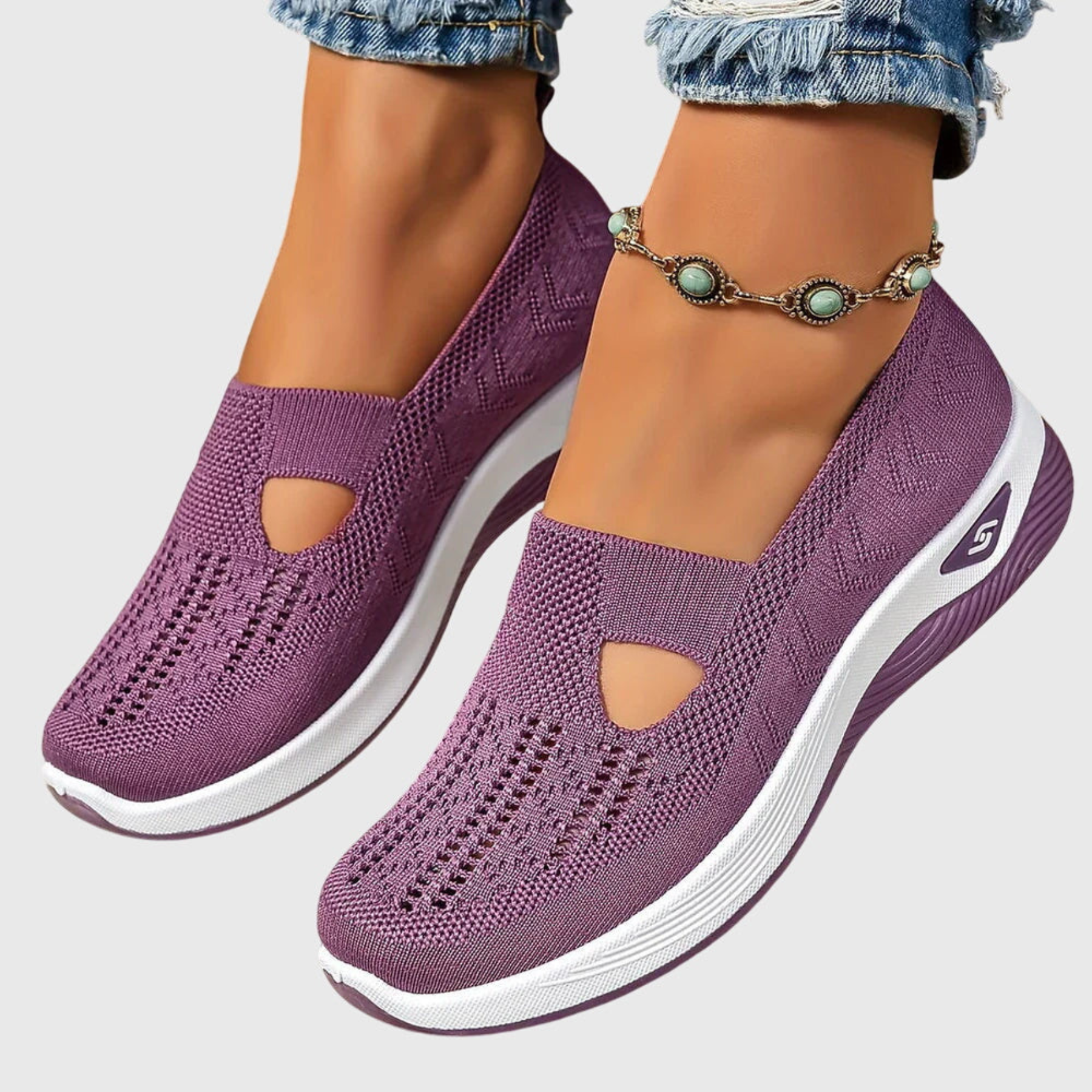 Elena Moretti | Åndbare slip-on sneakers i let strikdesign
