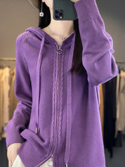 Camilla Dahl | Strikket hoodie-cardigan med lynlås i beige