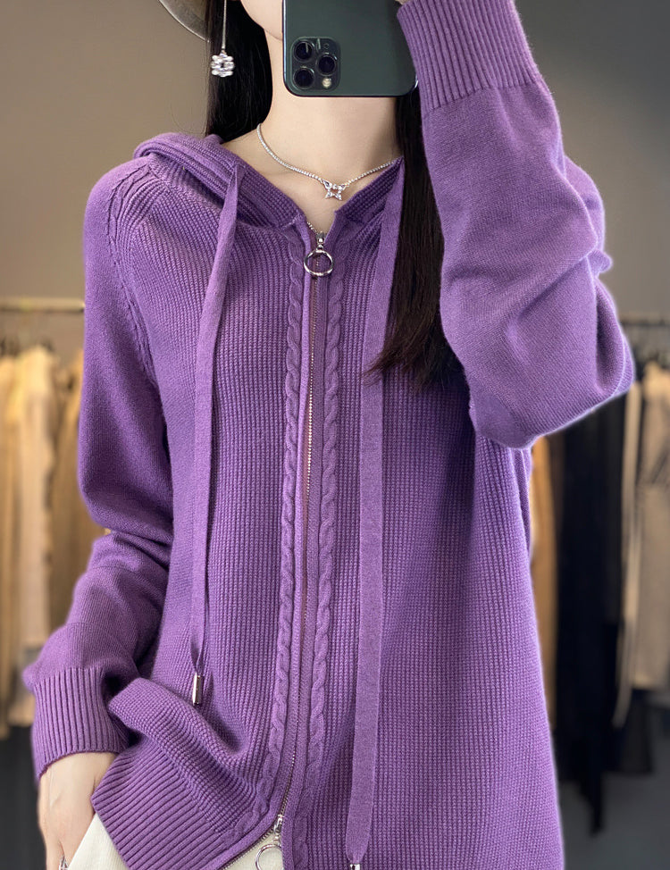 Camilla Dahl | Strikket hoodie-cardigan med lynlås i beige