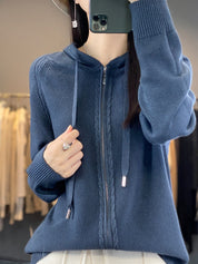 Camilla Dahl | Strikket hoodie-cardigan med lynlås i beige