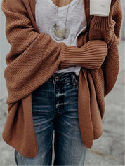 Mie Randers | Grüner Strickcardigan im Oversize-Stil