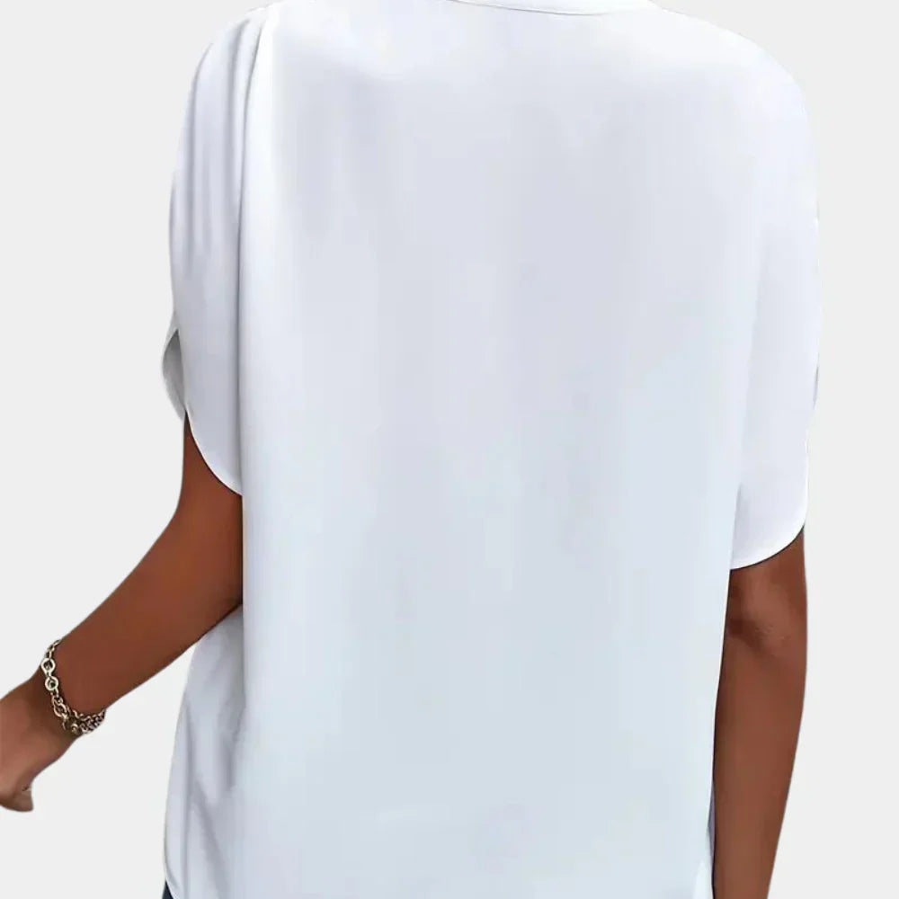 Amélie Dubois | Elegant V-hals bluse med moderne detaljer