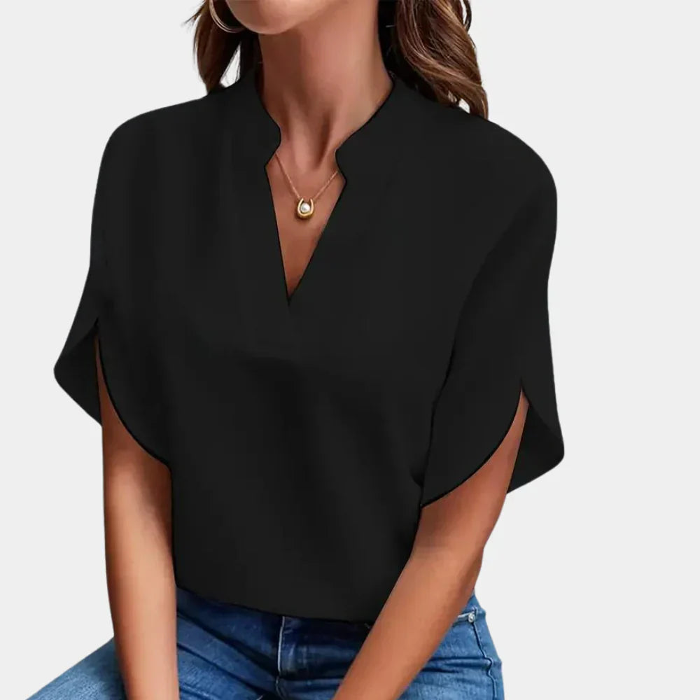 Amélie Dubois | Elegant V-hals bluse med moderne detaljer
