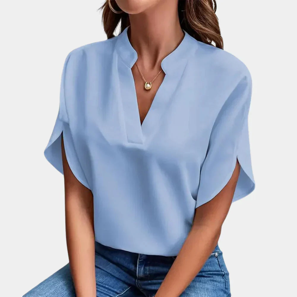 Amélie Dubois | Elegant V-hals bluse med moderne detaljer