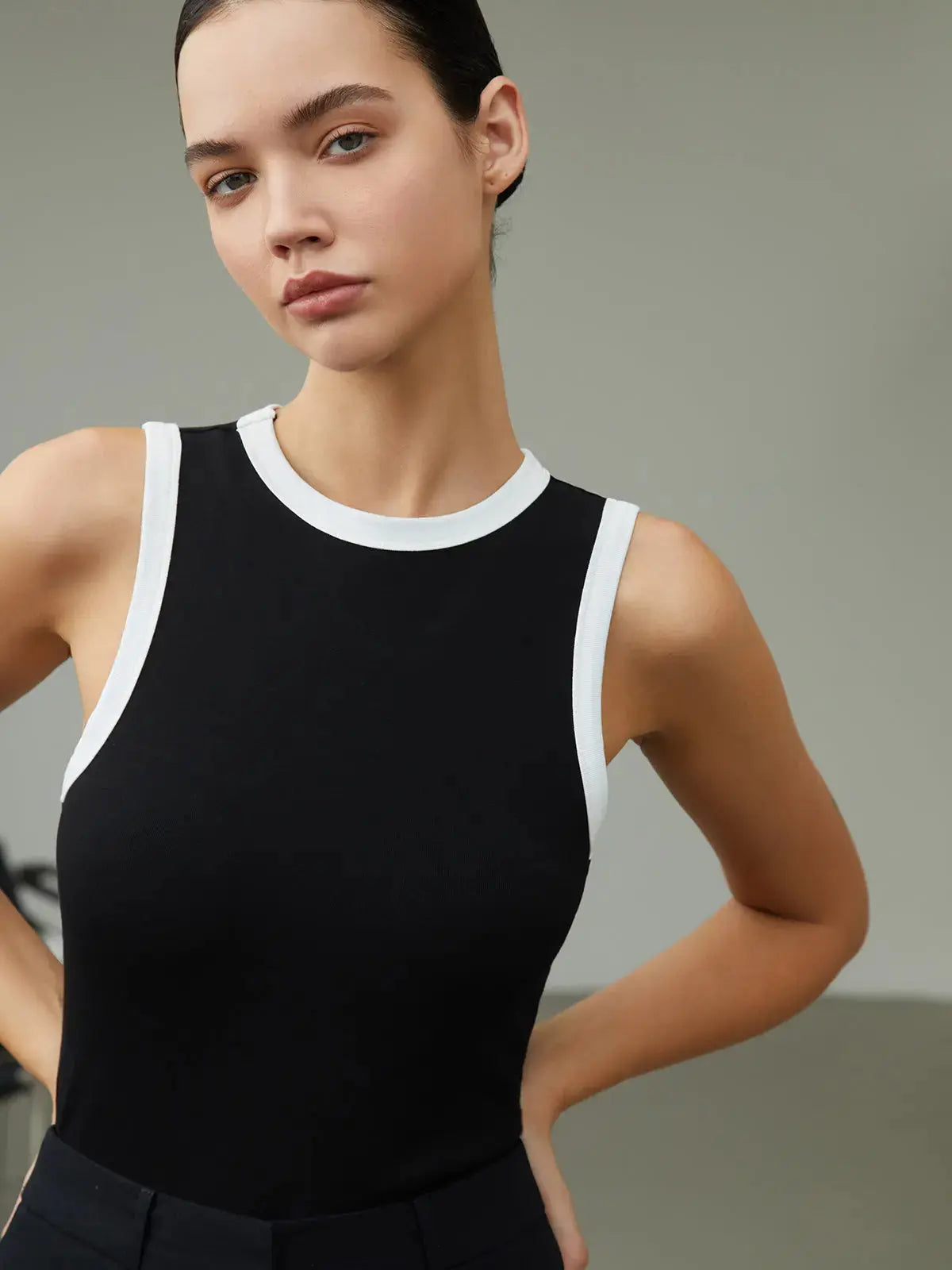 Valentina Moretti | Elegant todelt sæt med off-shoulder top og maxi nederdel
