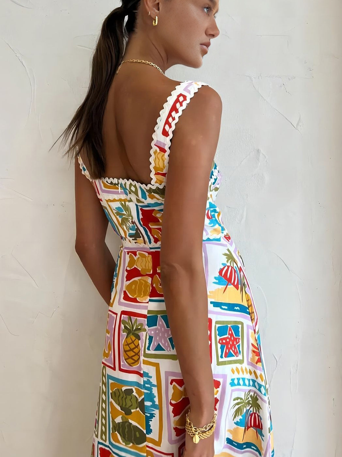 Lucia Rossi | Maxi-sommerkjole med farverig ferietema-print