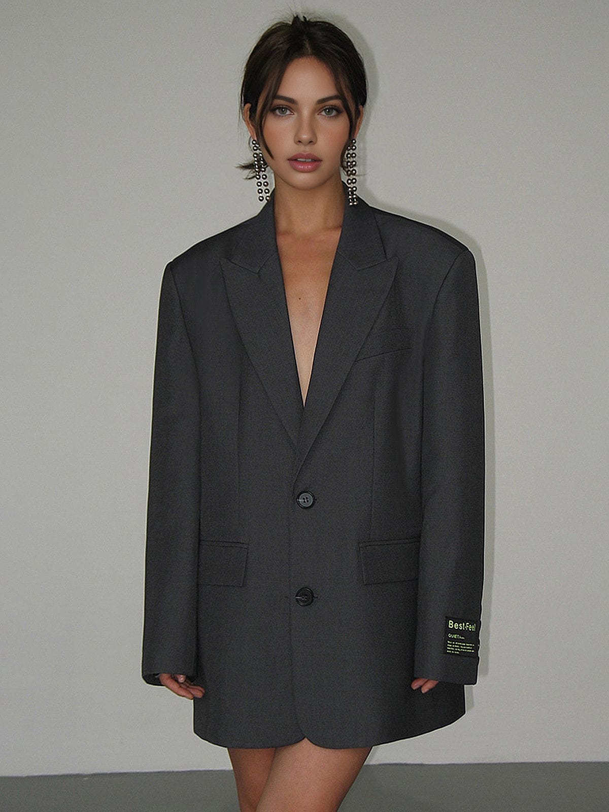 Gabriela Stenmark | Oversized Blazer i Sort – Moderne Minimalistisk Design