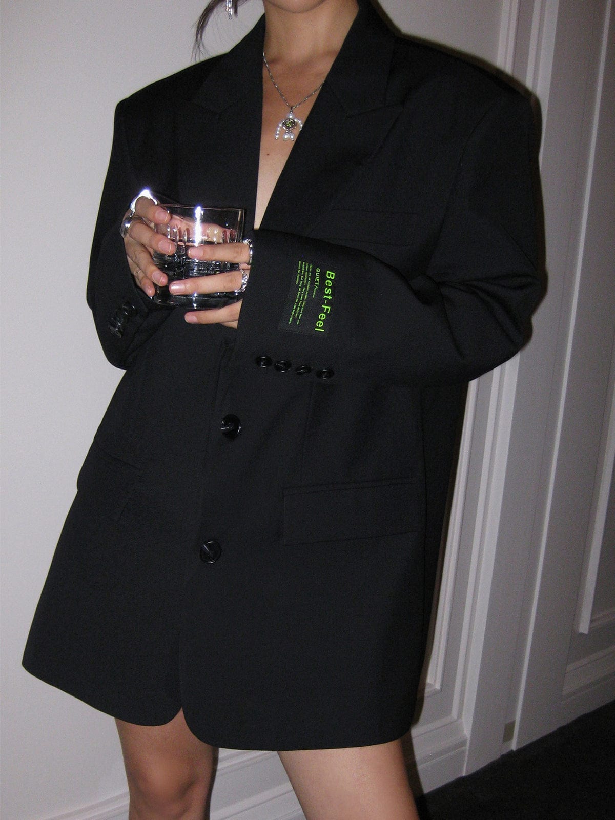 Gabriela Stenmark | Oversized Blazer i Sort – Moderne Minimalistisk Design
