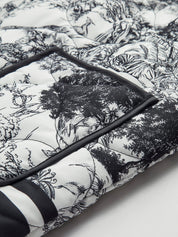 Constance Adelaide | Sort-hvid toileprint quiltet jakke med kontrastpiping