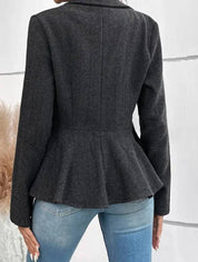 Caterina Villelmo | Kort Blazer med Chevron-mønster og Peplum-snit