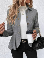 Caterina Villelmo | Kort Blazer med Chevron-mønster og Peplum-snit