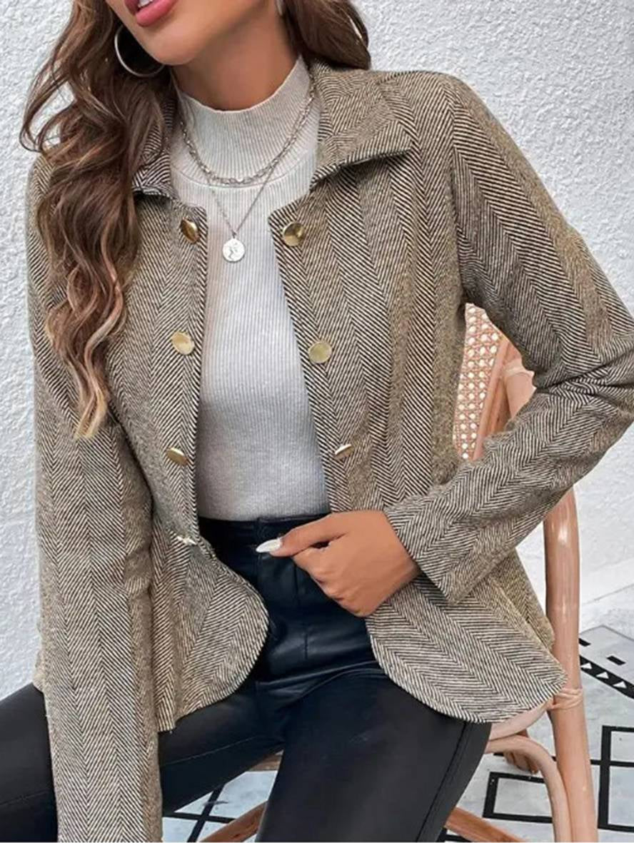 Caterina Villelmo | Kort Blazer med Chevron-mønster og Peplum-snit