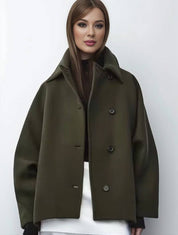 Margot Delacroix | Midi-overcoat i blødt uld med reverskrave og flagermusærmer