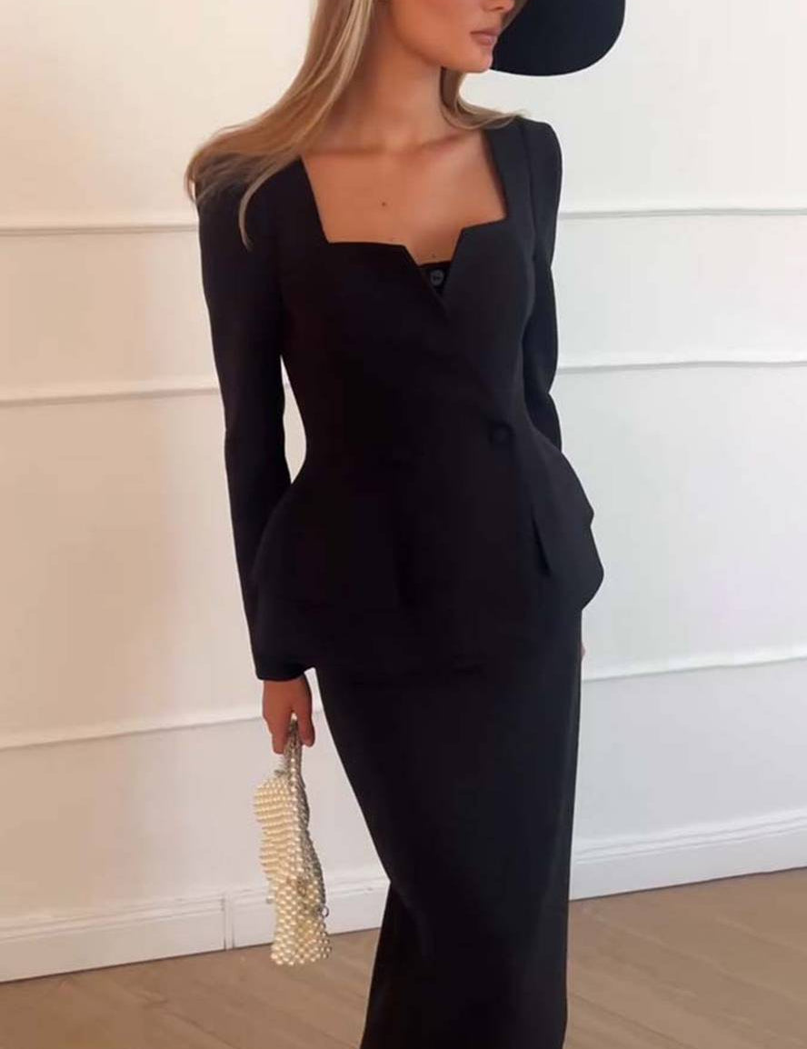 Emilia Russo | Maxi-outfit-sæt med dobbeltradet blazer og firkantet halsudskæring
