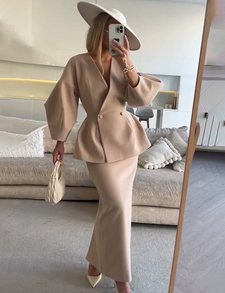 COwosuit01240061-2.jpg