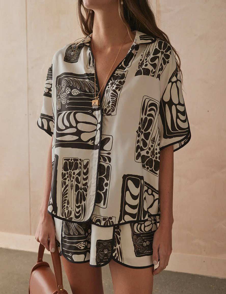 Noa Bellucci | Sommerligt sæt med grafisk print og shorts