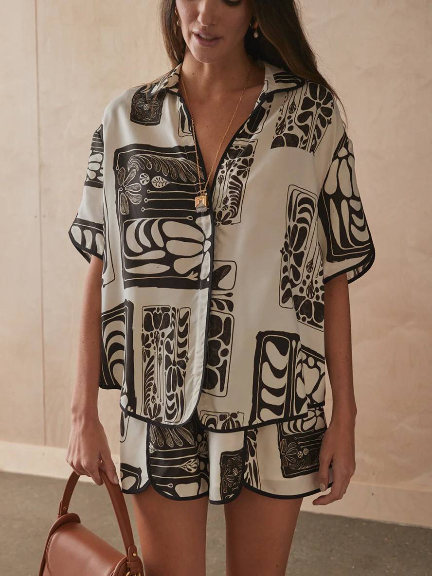 Noa Bellucci | Sommerligt sæt med grafisk print og shorts