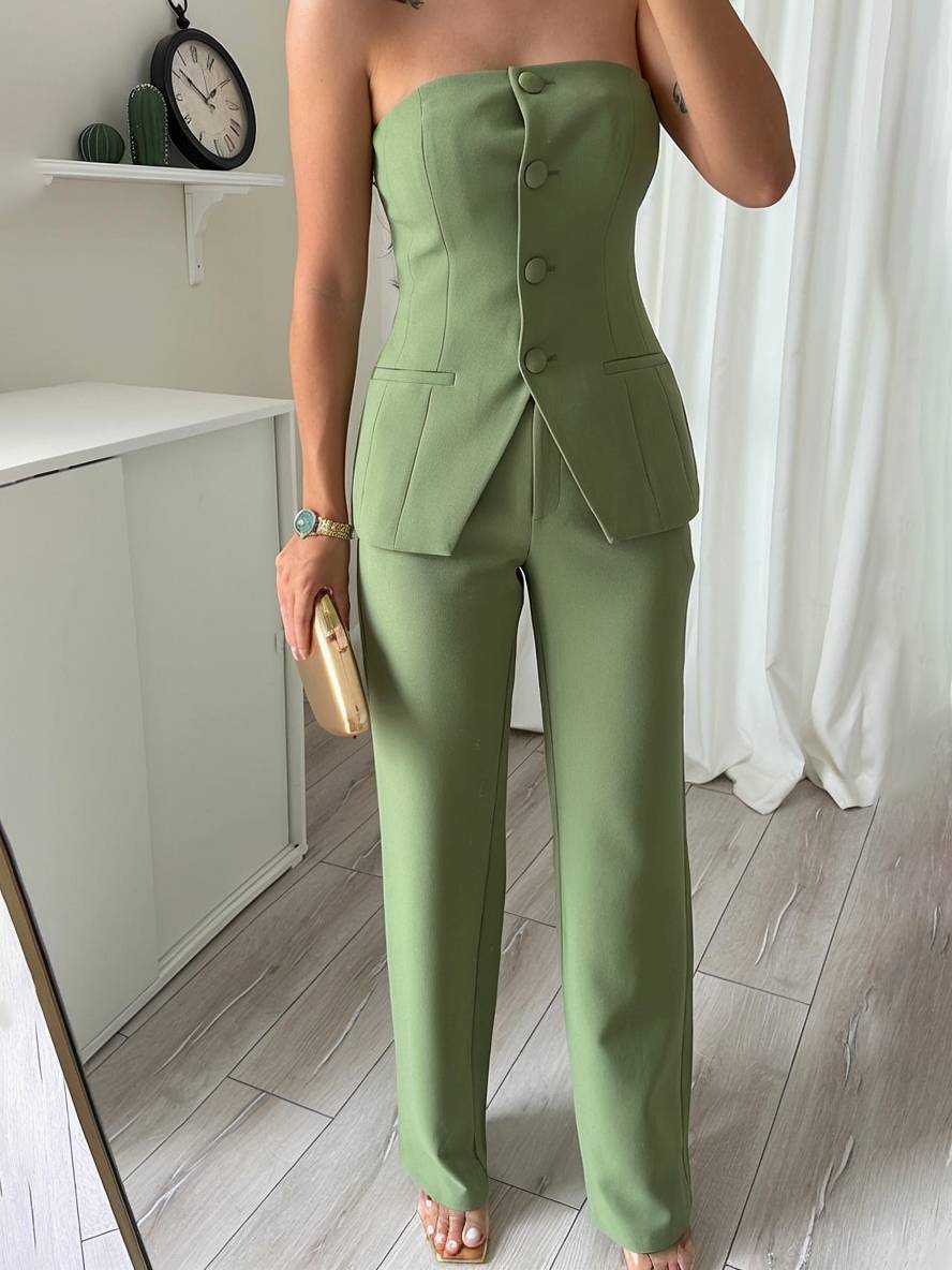 Aurielle Beaumont | Stropløs Outfit Set med Knappdetaljer og Vide Bukser