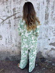 Leonora Benedetti | Botanisk linen-sæt med blouse og vide bukser