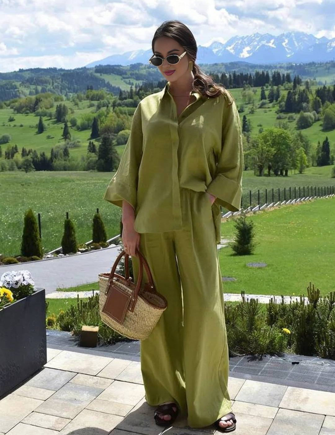 COwosuit01250049-1.jpg