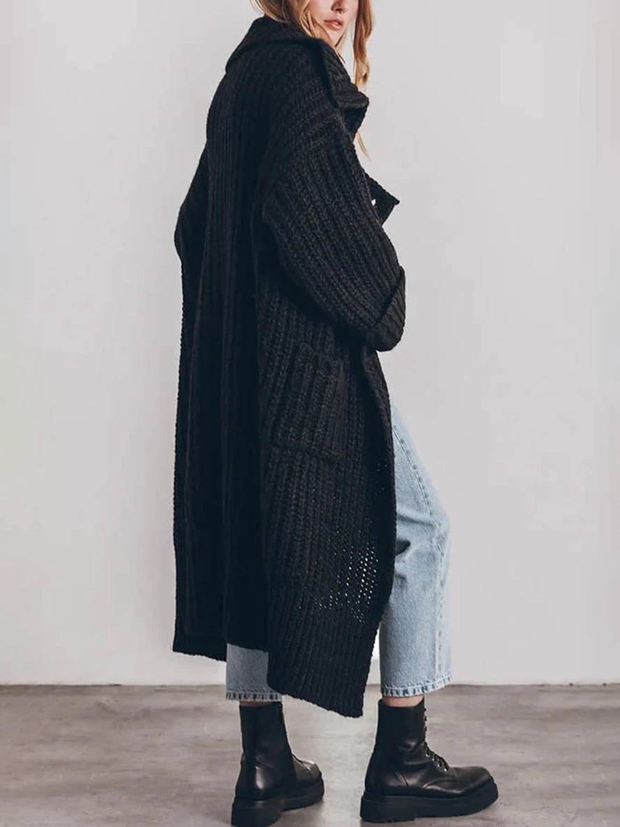 Margherita Ashford | Oversized Cardigan i Beige med Knaplukning og Revers
