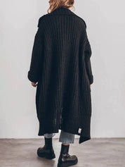 Margherita Ashford | Oversized Cardigan i Beige med Knaplukning og Revers