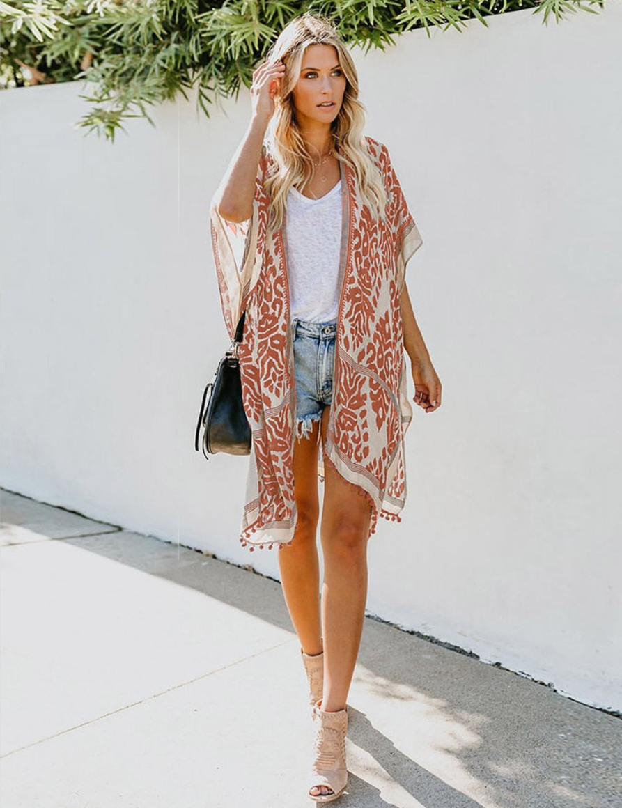 Margherita Ashford | Boho-Kimono i Hvid & Blå med Etnisk Mønster og Frynser