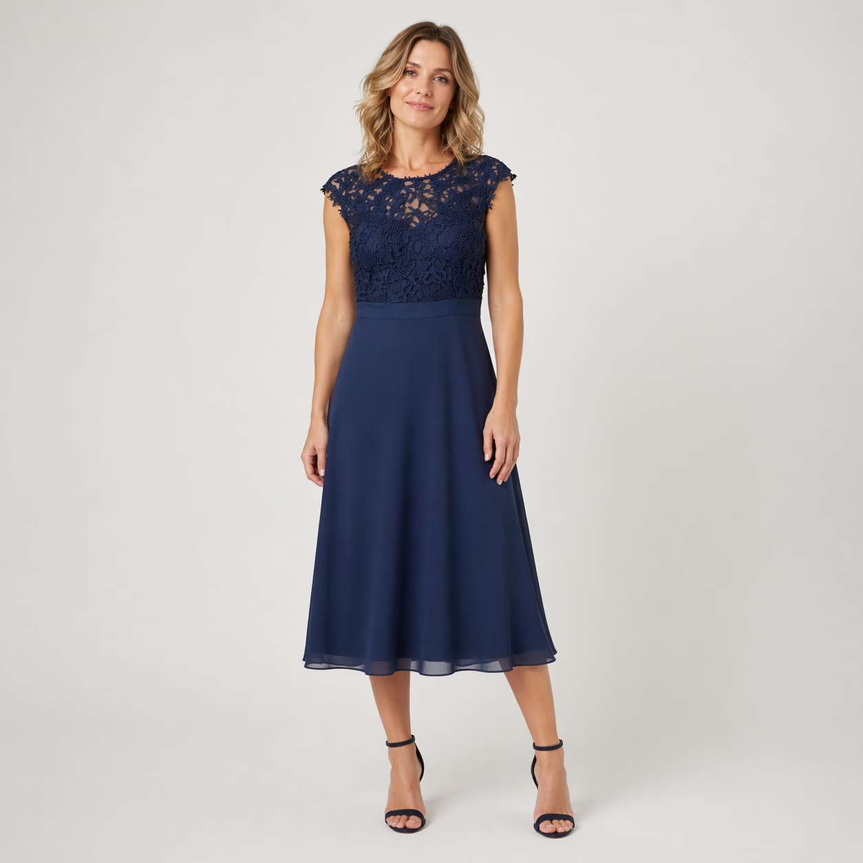 Elena Moreau | Elegant mini blondekjole til kvinder