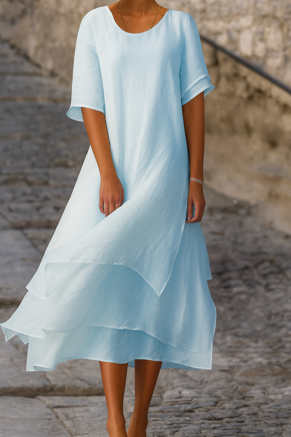 Camilla Moretti | Elegant midi kjole med slids til kvinder