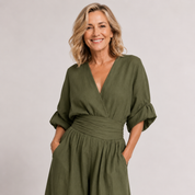 Renata Olivares | Wide-leg jumpsuit med V-hals til kvinder