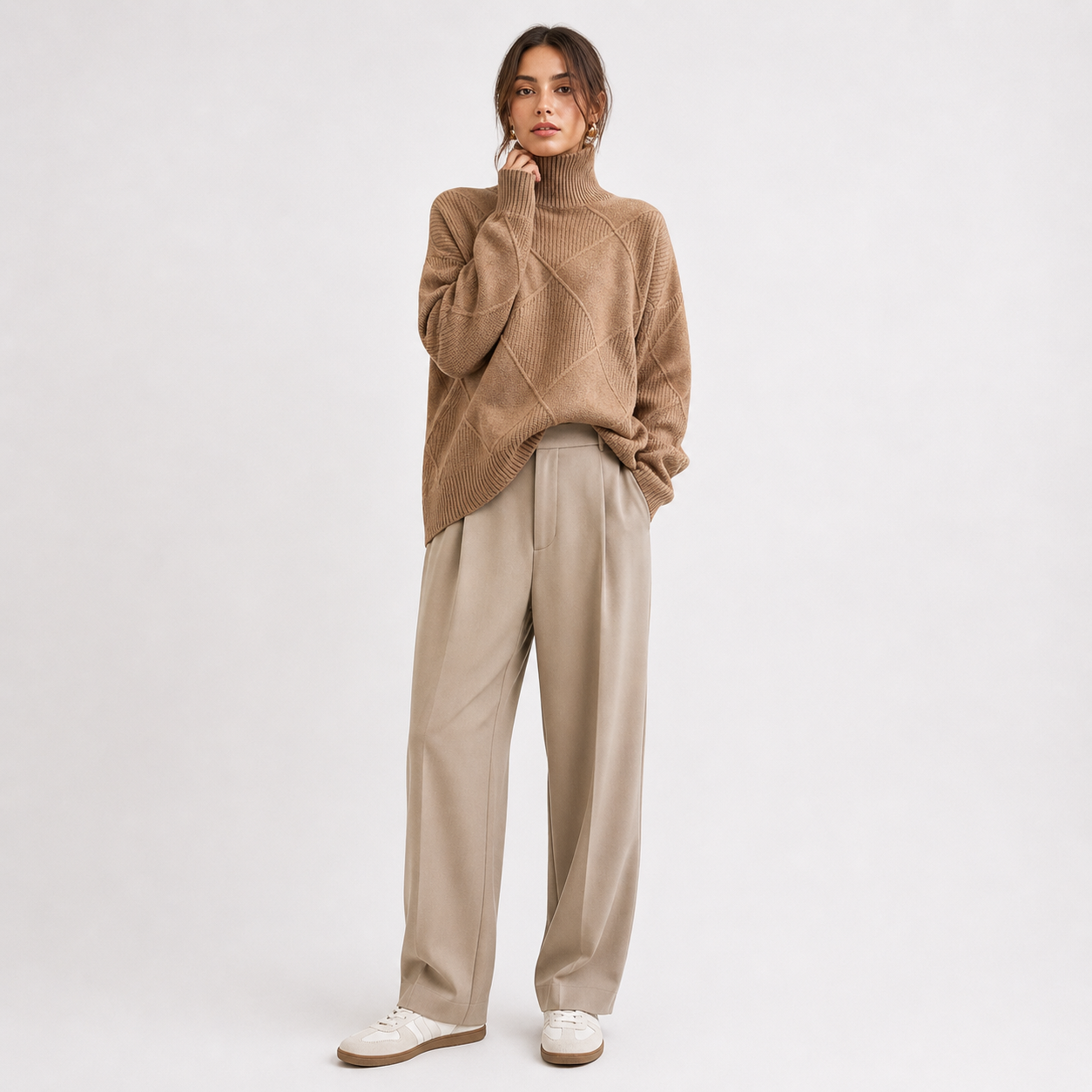 Sienna Malmström | Blød Cashmere Rullekravesweater i Beige
