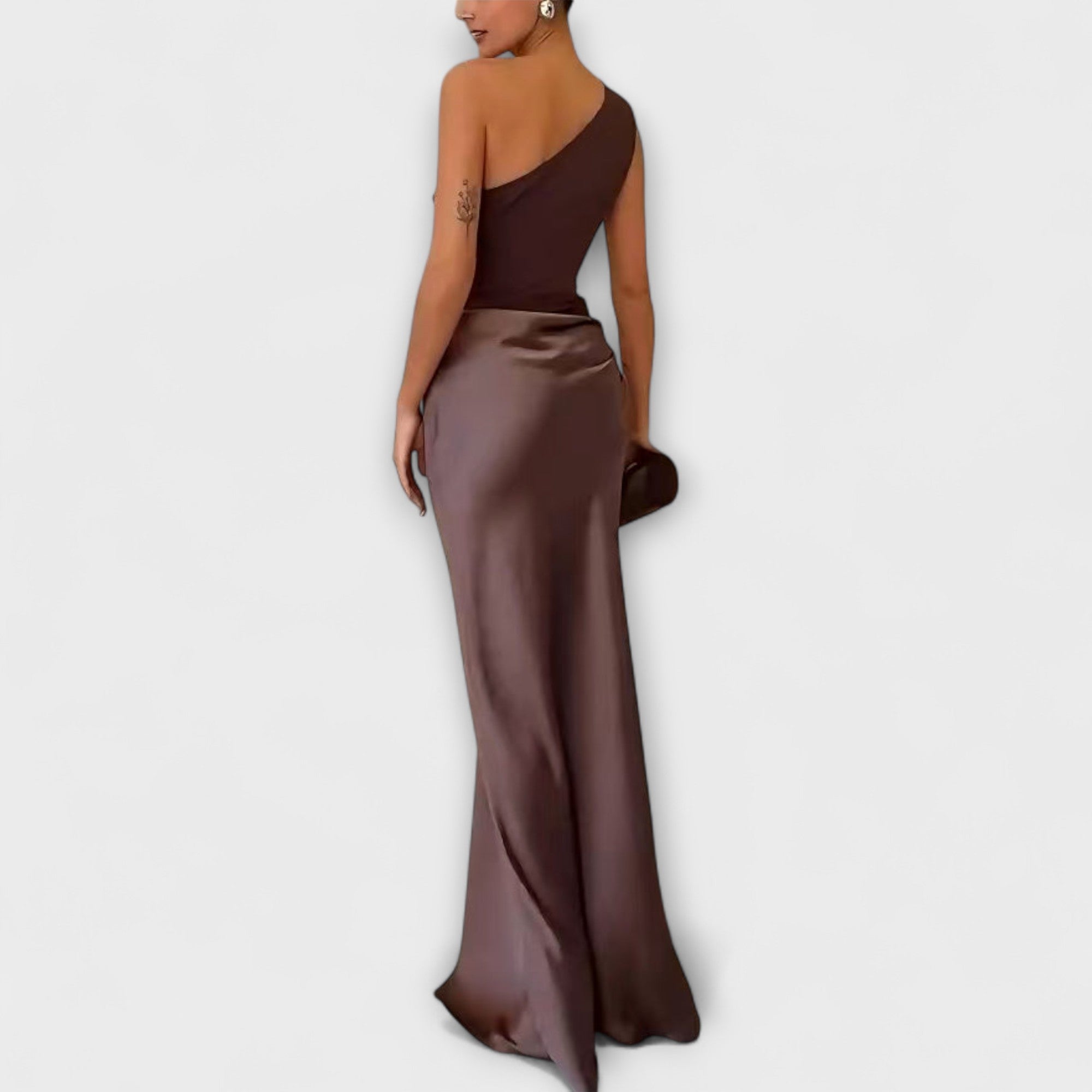 Theodora Castellano | Maxi-cocktailkjole med asymmetrisk snit