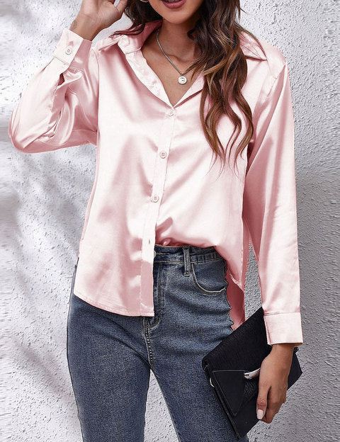 Chloé Moreau | Satin skjorte med elegant frontknude