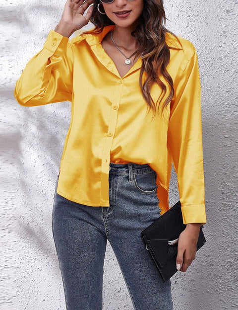 Chloé Moreau | Satin skjorte med elegant frontknude