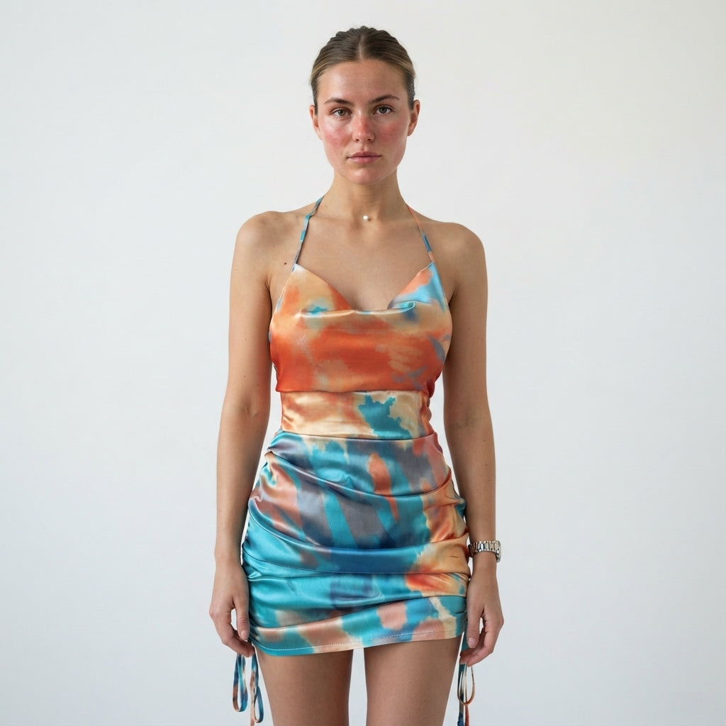 FrejaKristensenMini-kjoleisatinmedtie-dyeprint-model.jpg